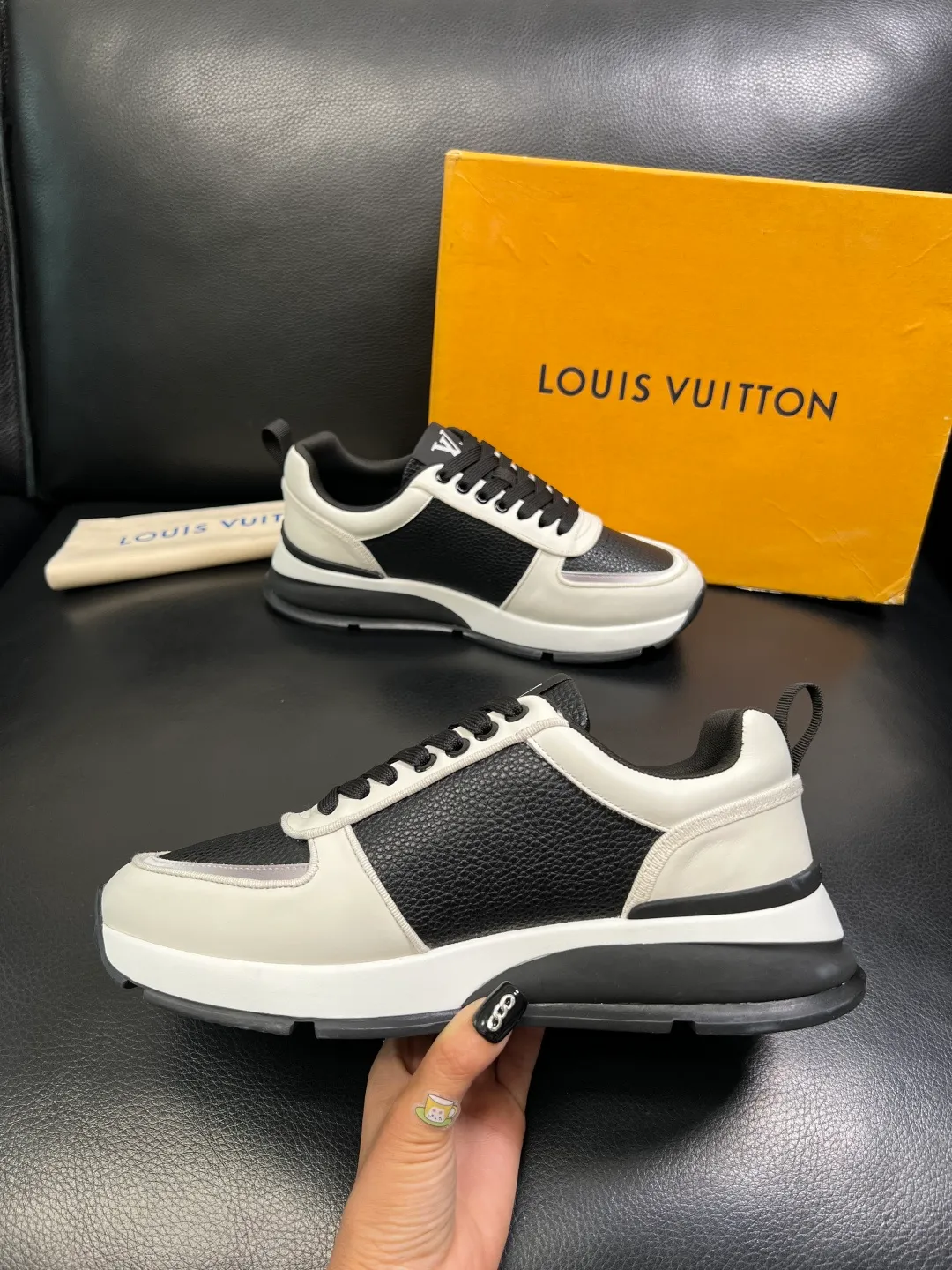 Men's shoes 💰 780 Lv High quality top crafts Louis Vuitton, sports sneakers counter synchronization, uppers imported from Italy, high-quality splicing with colorful and complex crafts, imported lambswool lining soft and comfortable, soles: original soles specially provided by the original factory, T men's shoes 💰U exclusive movable molded soles super comfortable, original and single goods, high quality, welcome to compare, code number 39-44 (customized 38 45)